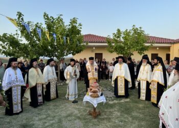 Εσπερινός ονομαστηρίων Μητροπολίτου Λαρίσης και Τυρνάβου Ιερωνύμου