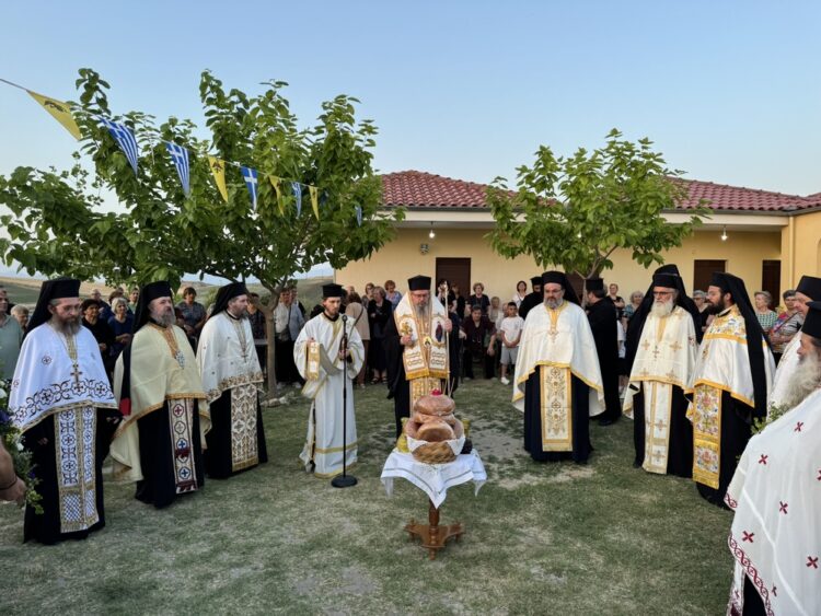 Εσπερινός ονομαστηρίων Μητροπολίτου Λαρίσης και Τυρνάβου Ιερωνύμου