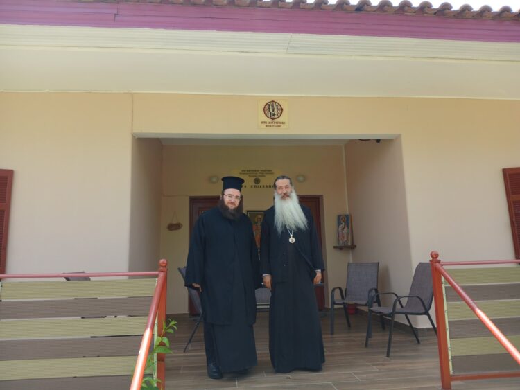 Ο Έξαρχος του Παναγίου Τάφου στον Μητροπολίτη Φθιώτιδος