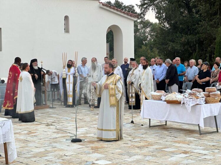 ΠΑΝΗΓΥΡΙΚΟΣ ΕΟΡΤΑΣΜΟΣ ΑΓΙΩΝ ΑΠΟΣΤΟΛΩΝ ΣΤΟ ΛΙΘΑΡΙ ΝΕΑΣ ΣΑΜΨΟΥΝΤΑΣ