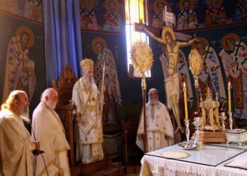 Ναύπακτος: Θεία Λειτουργία γιά τούς Ἐπαγγελματίες Ὑγείας τῆς πόλεως