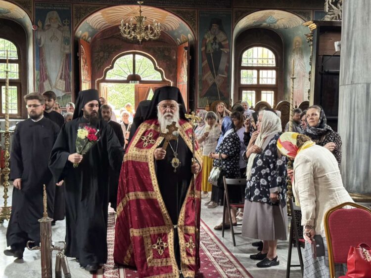 Ο Κερκύρας Νεκτάριος στην Ορθόδοξη Εκκλησία της Ρουμανίας