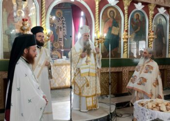 ΑΡΧΙΕΡΑΤΙΚΗ Θ. ΛΕΙΤΟΥΡΓΙΑ ΣΤΟΝ ΑΓΙΟ ΛΟΥΚΑ ΓΙΑΝΝΙΤΣΩΝ