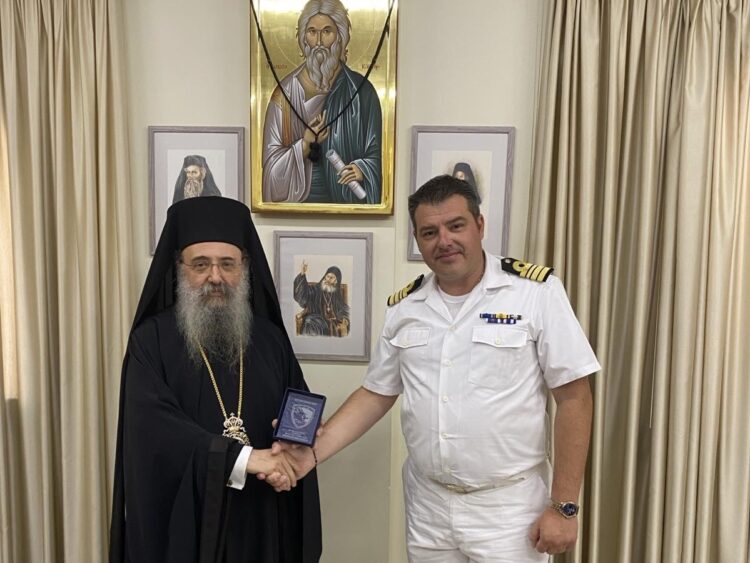 Ο ΝΕΟΣ ΔΙΟΙΚΗΤΗΣ ΝΑΥΤΙΚΟΥ ΣΤΑΘΜΟΥ ΙΟΝΙΟΥ ΣΤΟΝ ΣΕΒΑΣΜΙΩΤΑΤΟ ΜΗΤΡΟΠΟΛΙΤΗ ΠΑΤΡΩΝ κ.κ. ΧΡΥΣΟΣΤΟΜΟ