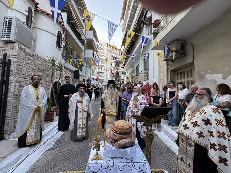 Η εορτή της Αγίας Ισαποστόλου Όλγας, στο φερώνυμο Παρεκκλήσιο της Ευαγγελίστριας Πειραιώς