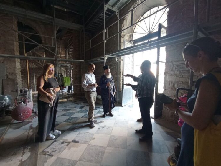 ΕΠΙΘΕΩΡΗΣΗ ΤΗΣ ΠΡΟΟΔΟΥ ΤΩΝ ΑΝΑΣΤΗΛΩΤΙΚΩΝ ΕΡΓΩΝ ΤΟΥ Ι. Ν. ΑΓ. ΠΑΡΑΣΚΕΥΗΣ ΧΑΛΚΙΔΟΣ ΑΠΟ ΤΟΝ ΜΗΤΡΟΠΟΛΙΤΗ