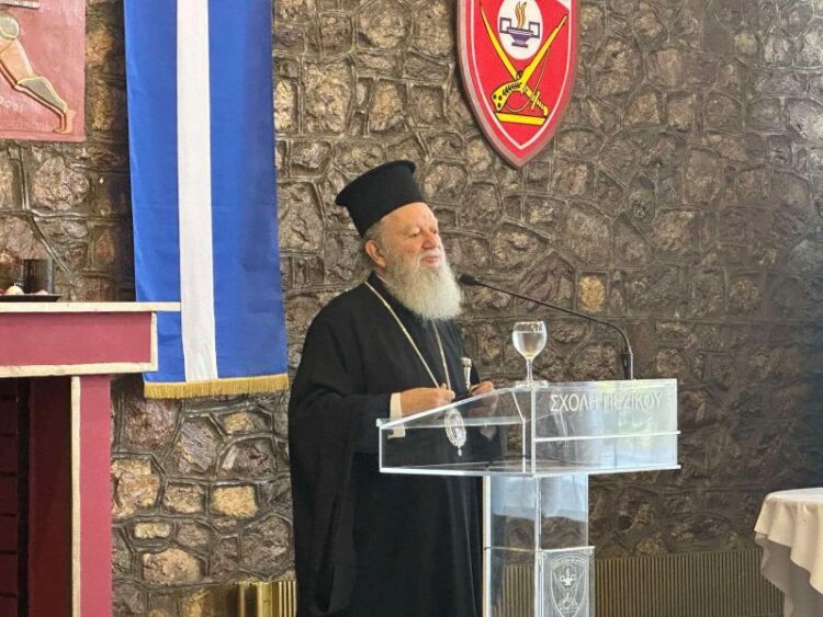 ΟΜΙΛΙΑ ΜΗΤΡΟΠΟΛΙΤΟΥ ΧΑΛΚΙΔΟΣ ΣΤΟΥΣ ΕΚΠΑΙΔΕΥΟΜΕΝΟΥΣ ΑΞΙΩΜΑΤΙΚΟΥΣ ΚΑΙ ΥΠΑΞΙΩΜΑΤΙΚΟΥΣ ΤΗΣ ΣΧΟΛΗΣ ΠΕΖΙΚΟΥ