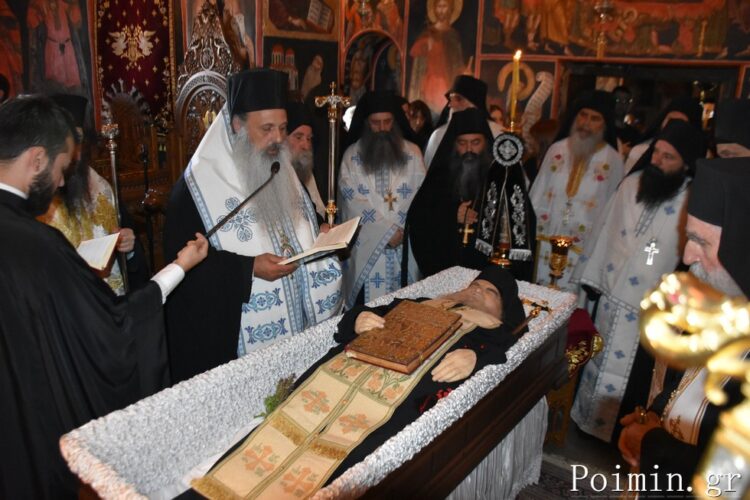 Η Εξόδιος Ακολουθία του «Άτλαντα των Μετεώρων» Γέροντος Ισιδώρου