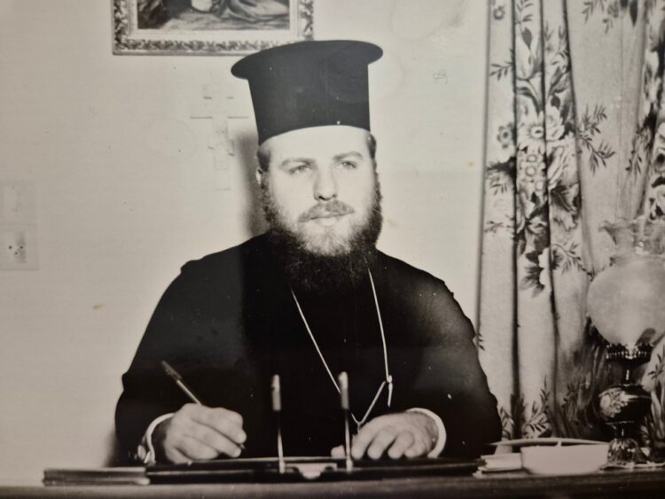 ΜΕΛΙΦΘΟΓΓΟΝ ΜΝΗΜΟΣΥΝΟΝ Ἱερέως Παναγιώτου Ἰωακείμ