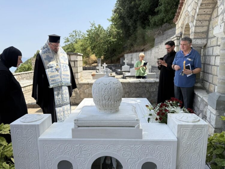 Τρισάγιο στον μακαριστό Μητροπολίτη Φθιώτιδος Νικόλαο τέλεσε ο Μητρ. Λαρίσης