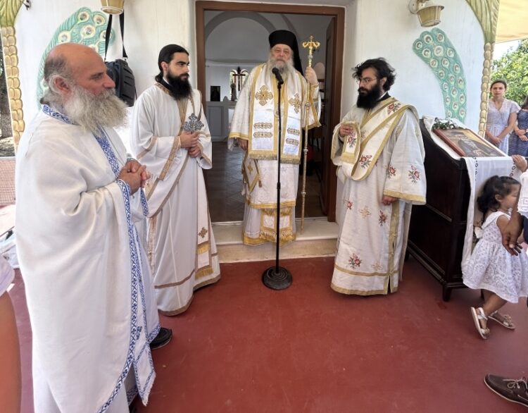 O Μητροπολίτης Παροναξίας στις Κατασκηνώσεις της Ιεράς Μητροπόλεως