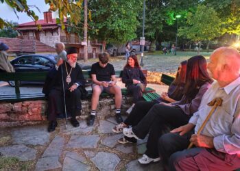 Η Παναγία, γέφυρα ουρανού και γης, Μεσίτρια και Μητέρα όλων μας