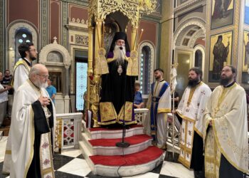 Μητροπολίτης Πειραιώς: Όποιος είναι παιδί της Παναγίας είναι και παιδί του Παναγίου Θεού.