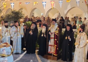 Πανηγυρικός Εσπερινός στην Εκατονταπυλιανή της Πάρου