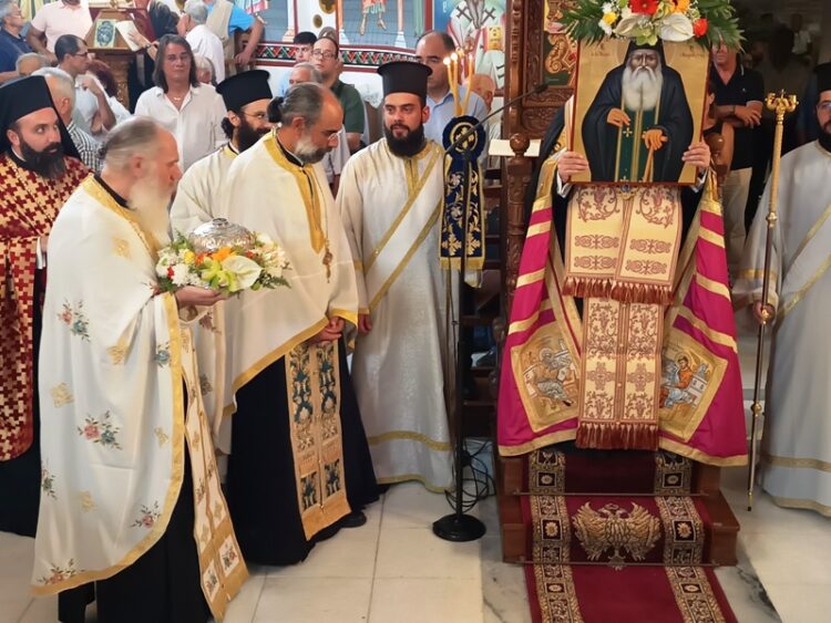 Πανηγυρικός Εσπερινός στο νησί της Πάρου