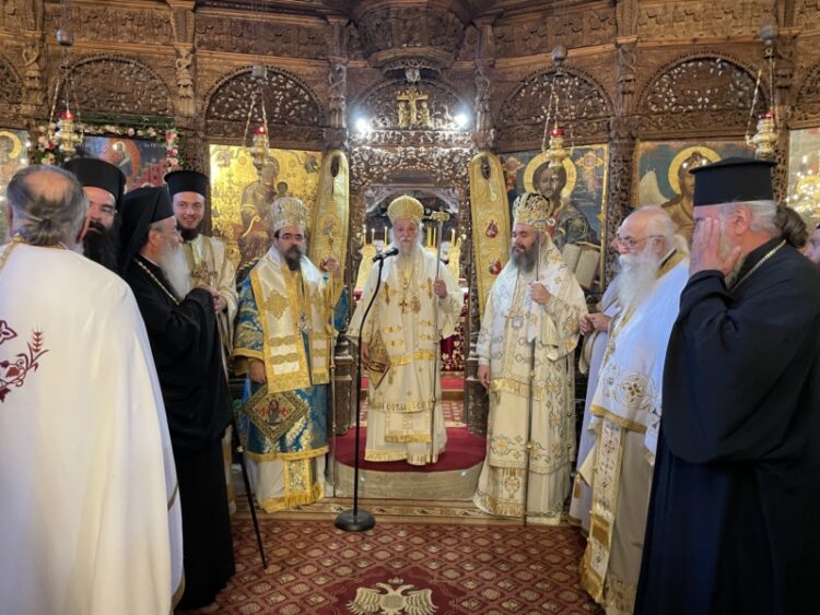 Η Καρδιά της Πίνδου Χτύπησε Δυνατά… Πολυαρχιερατικό Συλλείτουργο στη Μεγάλη Παναγία