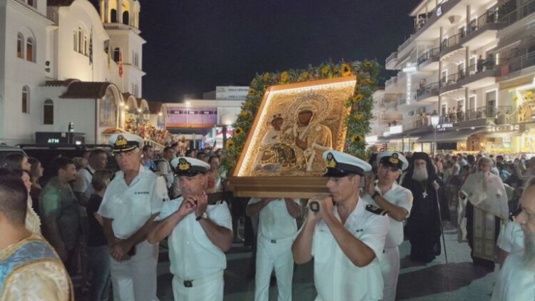 Πάνδημη λιτανεία της Παναγίας Τριχερούσας και του Επιταφίου της Θεοτόκου στην Παραλία και στον Πλαταμώνα Πιερίας