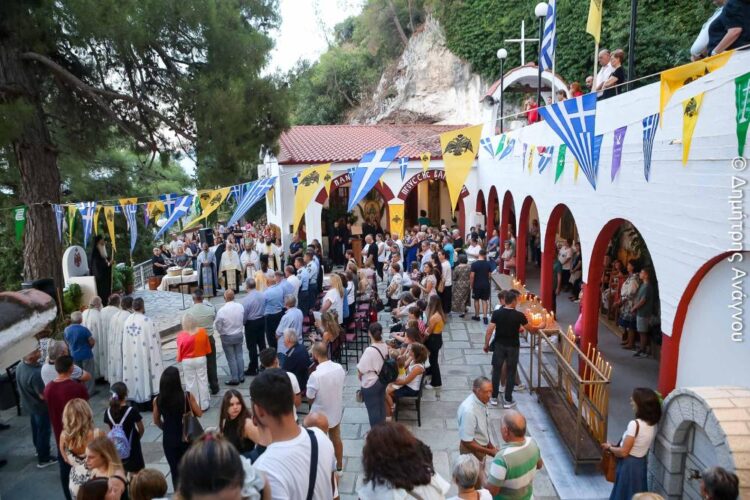 Φθιώτιδος Συμεών: «Προσφέρουμε στην Παναγία μας τα πάντα της ύπαρξής μας»