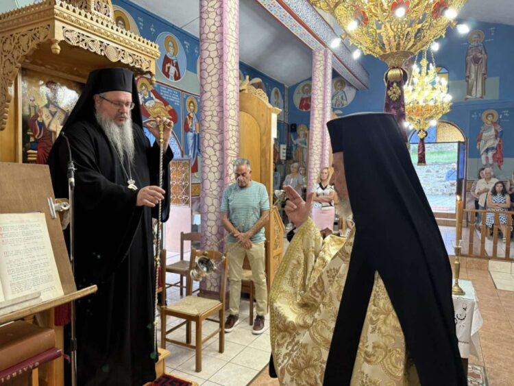 H Παράκληση της Παναγίας στην ορεινή Καλλιπεύκη