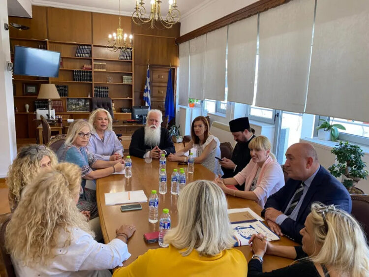 Σύσκεψη για έμφυλη βία και κακοποίηση γυναικών με τη συμμετοχή του Μητρ. Δημητριάδος