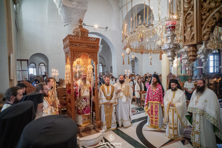 Η Εκκλησία είναι το σκάφος του Χριστού, που κλυδωνίζεται αλλά δεν βυθίζεται