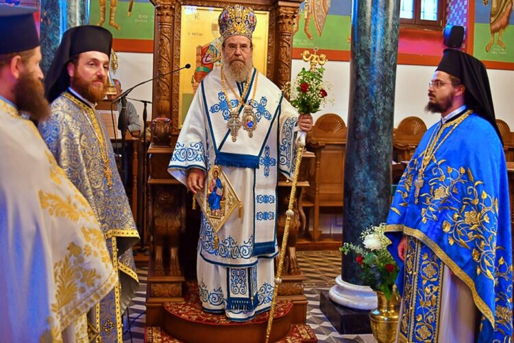 Η ΚΥΡΙΑΚΗ ΜΕΤΑ ΤΗΝ ΥΨΩΣΗ ΤΟΥ ΤΙΜΙΟΥ ΣΤΑΥΡΟΥ ΣΤΑ ΡΙΖΑ ΧΑΛΚΙΔΙΚΗΣ