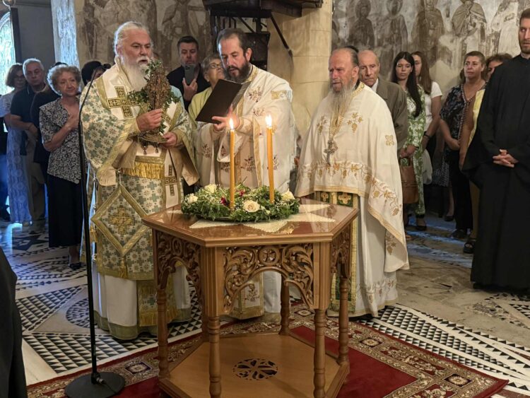 Λαμπρός Εορτασμός της Υψώσεως του Τιμίου Σταυρού  στην Ιερά Μονή Μεγάλου Σπηλαίου Καλαβρύτων