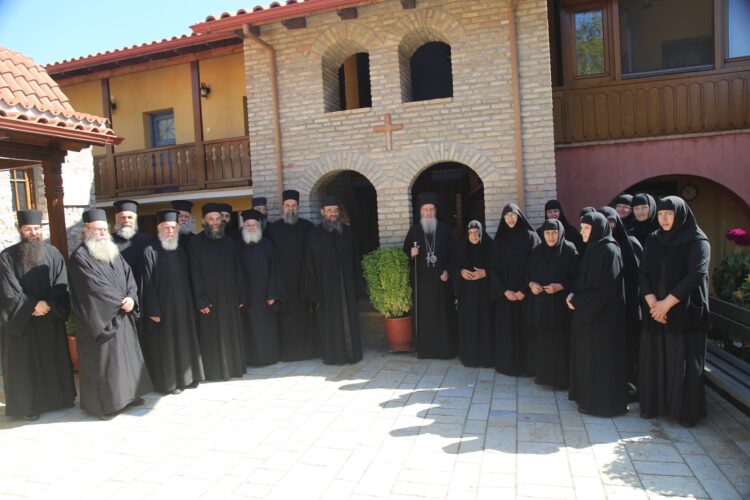 Μοναστική Σύναξη στήν Ἱερά Μητρόπολη Ναυπάκτου καί Ἁγίου Βλασίου