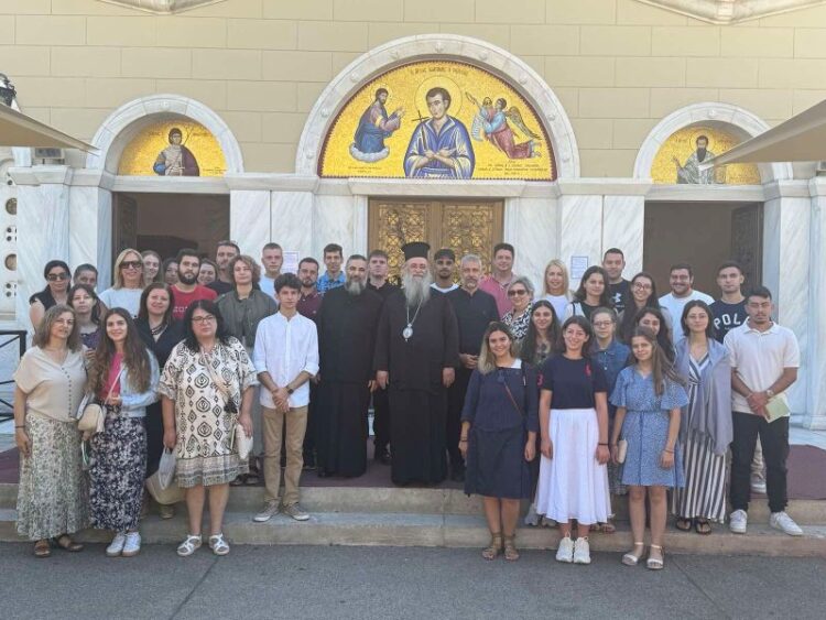 Ο ΜΗΤΡΟΠΟΛΙΤΗΣ ΔΡΑΜΑΣ ΔΩΡΟΘΕΟΣ ΣΤΟ ΙΕΡΟ ΠΡΟΣΚΥΝΗΜΑ ΤΟΥ ΟΣΙΟΥ ΙΩΑΝΝΟΥ ΡΩΣΣΟΥ