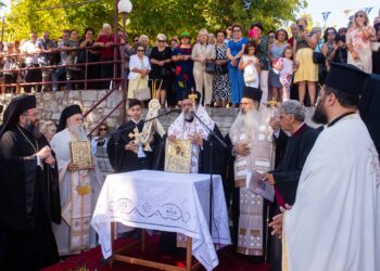 Λαοθάλασσα πιστών υποδέχθηκε την Παναγία Βουλκανιώτισσα στην Μεσσήνη