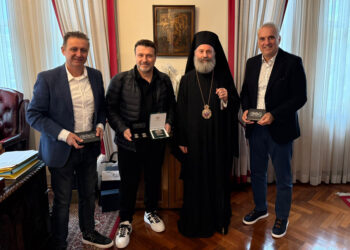 Ο τραγουδιστής Γιάννης Πλούταρχος στην Αρχιεπισκοπή Αυστραλίας