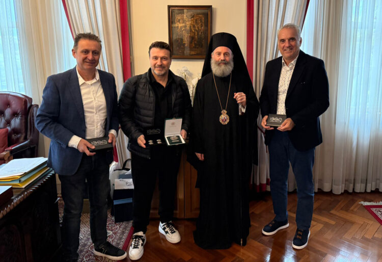 Ο τραγουδιστής Γιάννης Πλούταρχος στην Αρχιεπισκοπή Αυστραλίας