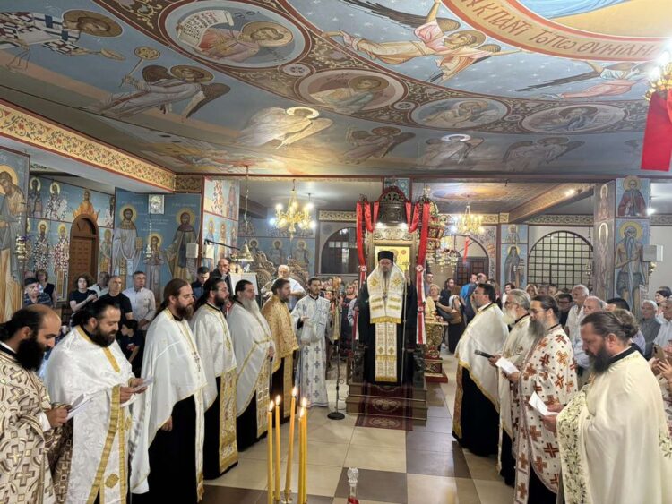 «Σοφία προσπέσωμεν, αδελφοί, Ελπίδι και Πίστει και Αγάπη…»