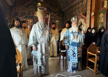 Δισαρχιερατική Θεία Λειτουργία στη Γυναικεία Ιερά Μονή Οσίου Παταπίου Λουτρακίου