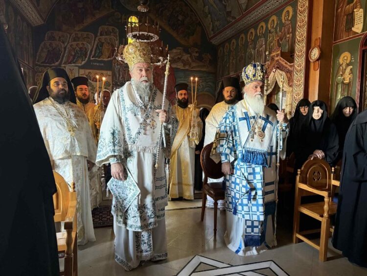 Δισαρχιερατική Θεία Λειτουργία στη Γυναικεία Ιερά Μονή Οσίου Παταπίου Λουτρακίου