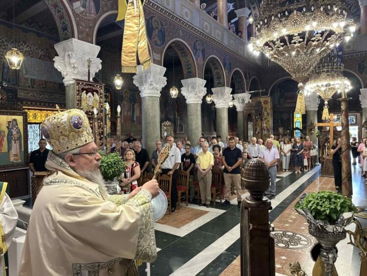 Η Ύψωση του Τιμίου Σταυρού στην Λάρισα