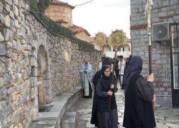 Εξόδιος ακολουθία μακαριστής μοναχής Πορφυρίας