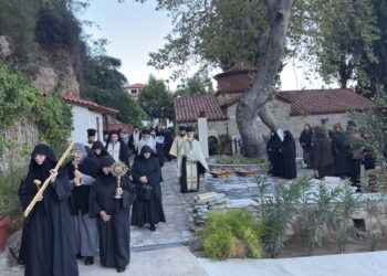 Εξόδιος ακολουθία μακαριστής μοναχής Ρόδης