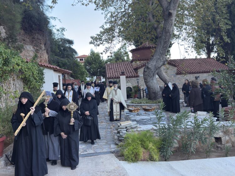 Εξόδιος ακολουθία μακαριστής μοναχής Ρόδης