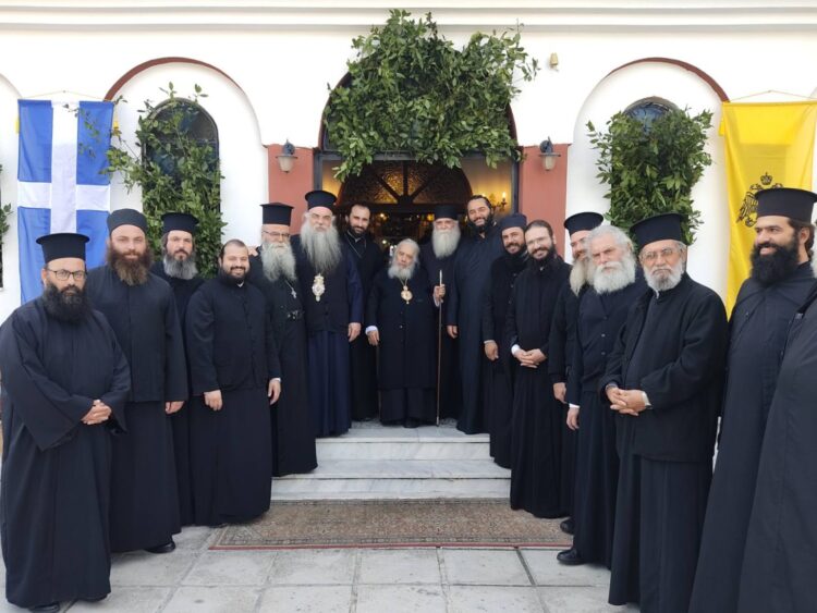 ΑΡΧΙΕΡΑΤΙΚΗ ΣΥΓΧΟΡΟΣΤΑΣΙΑ ΚΑΙ ΣΥΛΛΕΙΤΟΥΡΓΟ ΣΤΗΝ ΧΡΥΣΗ ΑΛΜΩΠΙΑΣ