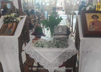 Λείψανα Αγίων Παντελεήμονος και Ραφαήλ εν Λέσβω, στην ενορία Αγίου Μαξίμου Γραικού Άρτης