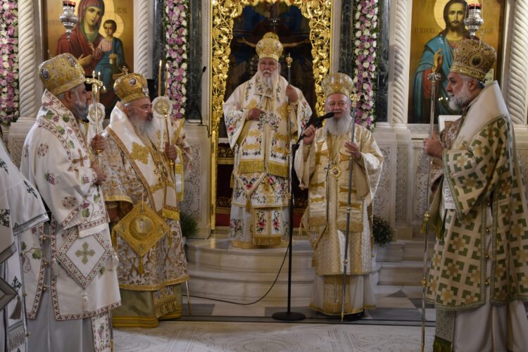 Ο Κερκύρας Νεκτάριος προσκυνητής στον Άγιο Ιωάννη τον Ρώσο