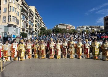 Πάνδημη η Λιτανεία του Πολιούχου Θεσσαλονίκης Αγίου Δημητρίου
