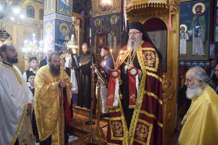 Ο Εσπερινός του Αγίου Δημητρίου στον πανηγυρίζοντα Ιερό Ναό των Δελερίων