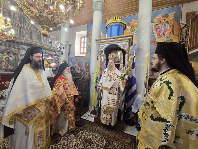 Ο Μητροπολίτης Ιερισσού την Ενορία Αγίου Δημητρίου Γεροπλατάνου