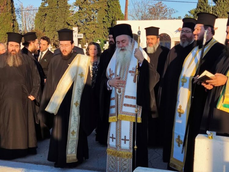 Τρισάγιο στον Μακαριστό Μητροπολίτη Κορίνθου Διονύσιο Δ’