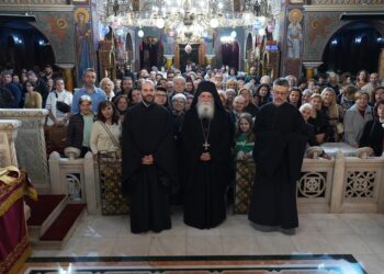 Κατάμεστος από πιστούς ο Ι.Ν. Μεταμορφώσεως Σωτήρος Καλλιθέας για να ακούσει τον Γέροντα Νεκτάριο