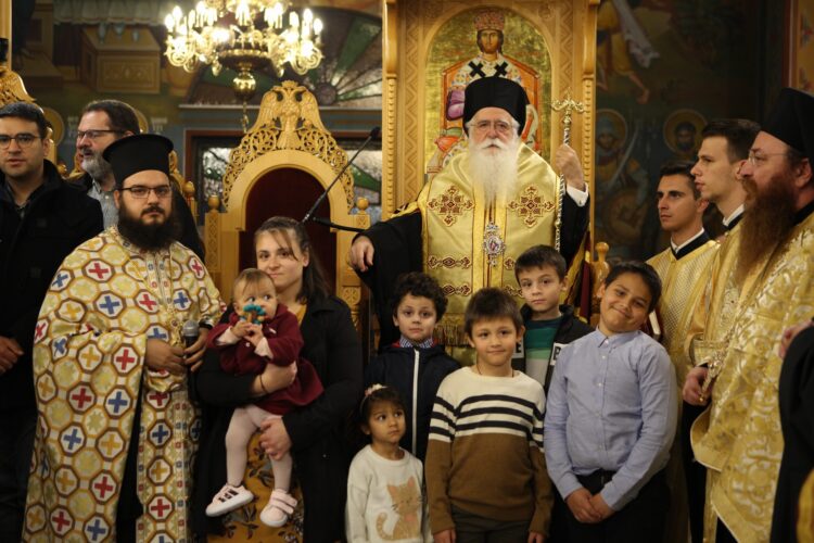 «Ποιος διέλυσε τις οικογένειες; Ποιος έβγαλε τους Ιερείς από τα σχολεία;»