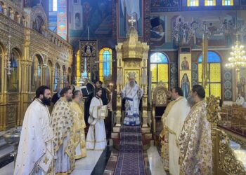 Ο Επίσκοπος Μπουκόμπα στον Ιερό Ναό Αγίου Νικολάου Λαρίσης