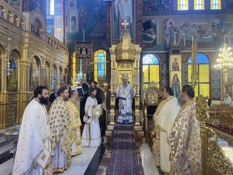 Ο Επίσκοπος Μπουκόμπα στον Ιερό Ναό Αγίου Νικολάου Λαρίσης